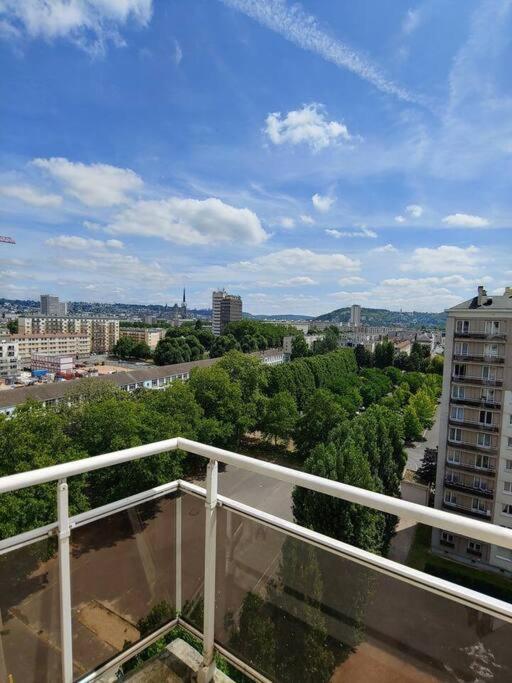 Spacieux F4 Avec Vue Panoramique Et 2 Places De Parking Rouen Buitenkant foto
